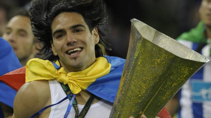 Falcao salió campeón dos años consecutivos con diferentes equipos en Europa League, su marca podría igualarla Mkhitaryan