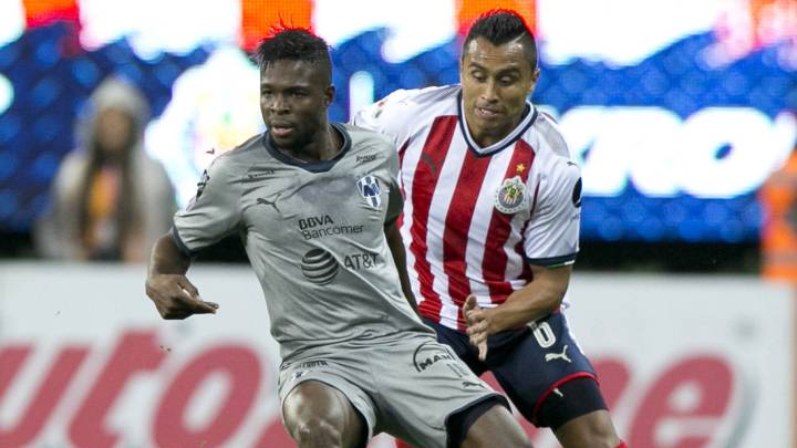 Avilés Hurtado marca el gol ante Chivas