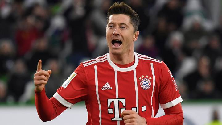 Bayern guarda a James y Lewandowski decide en el 90'