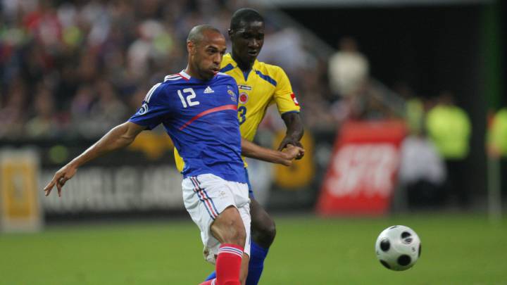Thierry Henry y Cristian Zapata en partido amistoso en 2008 entre Francia y Colombia