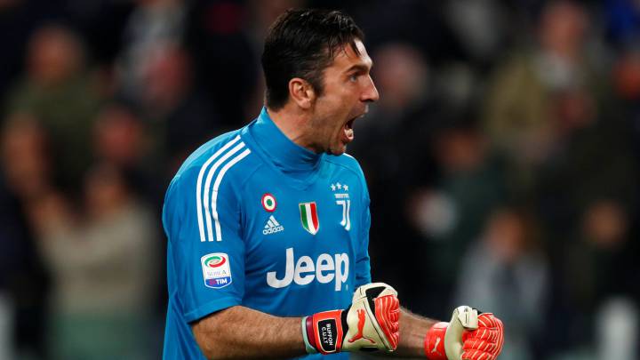 Gianluigi Buffon celebra el gol de Cuadrado en el triunfo de la Juve ante el Milan