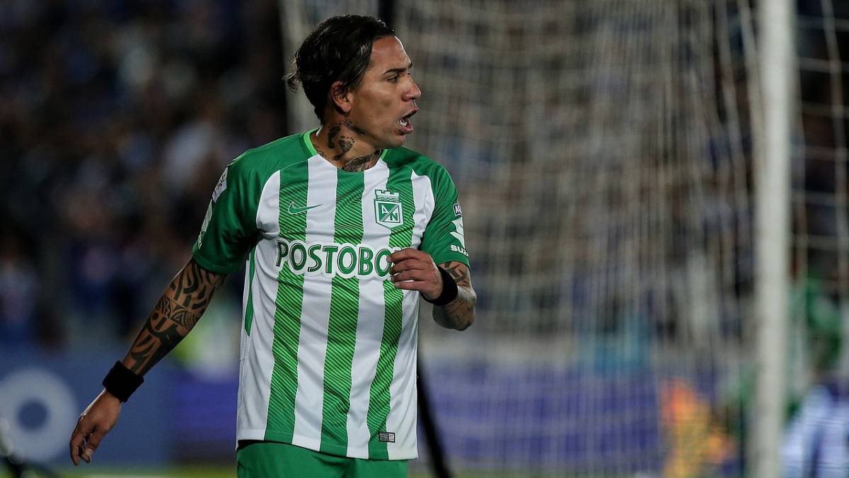 Nacional realiza el primer entrenamiento en Bolivia, pensando en Bolívar