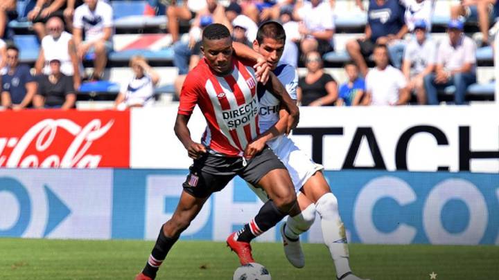 Juan Ferney Otero, el goleador colombiano en la Superliga Argentina