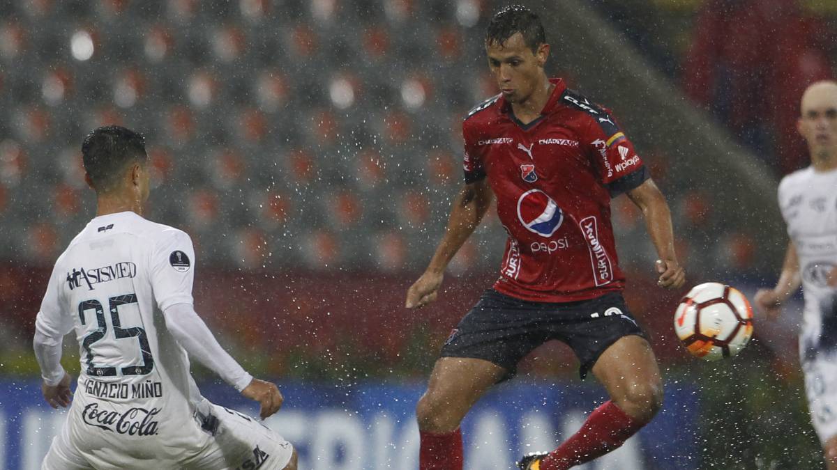 Independiente Medellín cayó eliminado en la Copa Sudamericana a manos de Sol de América. Los rojos ganaron 3-1 pero el gol visitante los sacó del torneo.