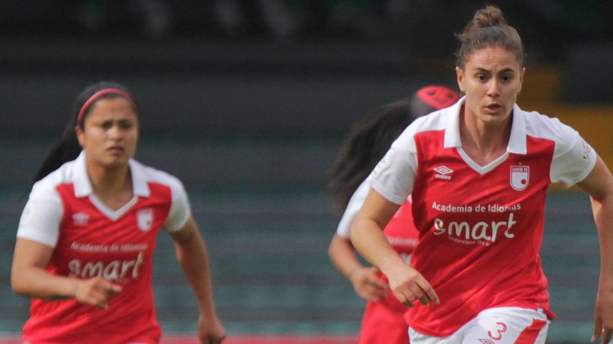 Nacional empató 1-1 con Santa Fe en la semifinal de la Liga Águila Femenina. Altuve marcó por la Leonas y Andrade empató de penal al minuto 89