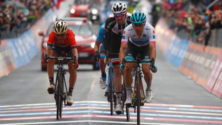 Miguel Ángel López termina segundo en la etapa 15 y entra al top 5 en el Giro de Italia