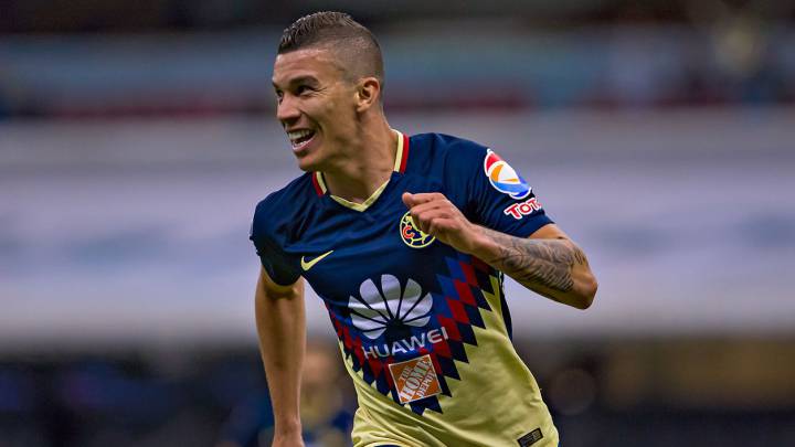 Mateus Uribe en el XI ideal de la Liga MX con América de México
