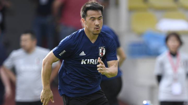 Okazaki, delantero '9' de área de Japón podría perderse el duelo ante Colombia por molestias musculares