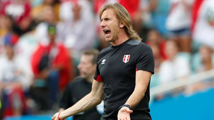 Ricardo Gareca en el partiodo ante Australia