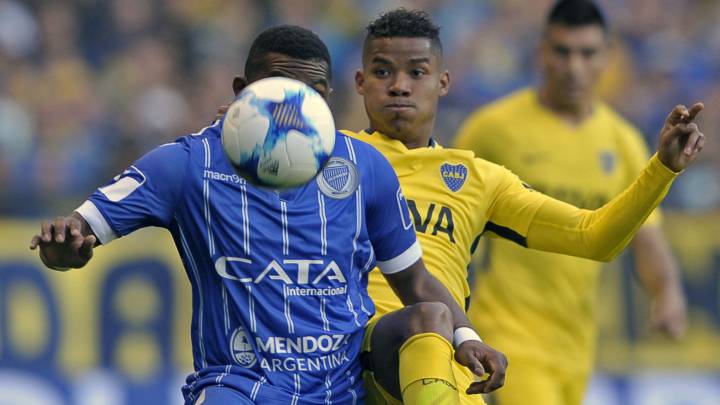 Wilmar Barrios ante Godoy Cruz en Liga de Argentina