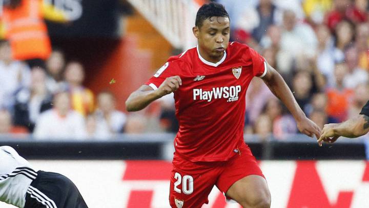 Luis Muriel parte con ventaja frente a su competencia en Sevilla