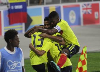 Colombia golea a Trinidad y Tobago y clasifica a semis