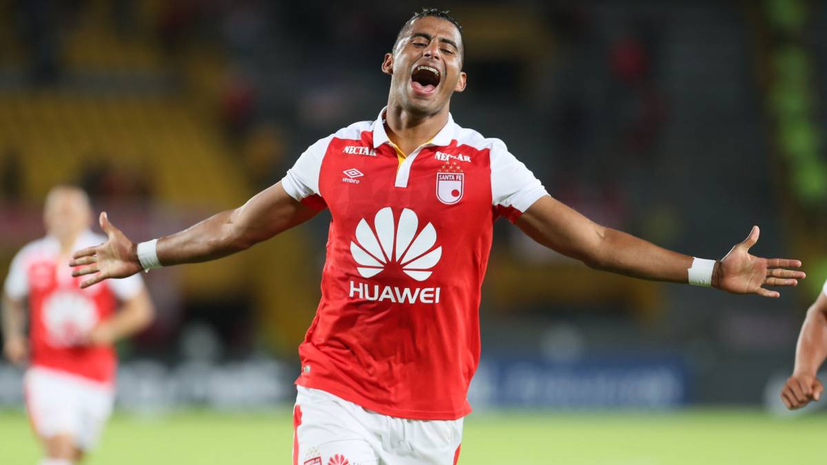 Independiente Santa Fe vence a Rampla Juniors en la segunda ronda de la Copa Sudamericana en partido jugado en El Campín. Henao marcó los goles del triunfo