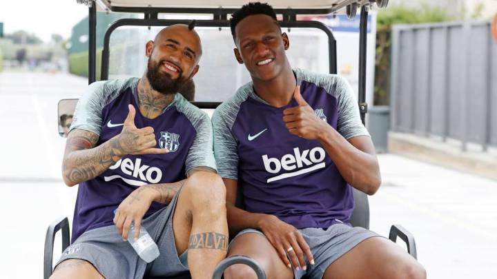 Yerry Mina ya entrena con el Barcelona a la espera de definir su futuro