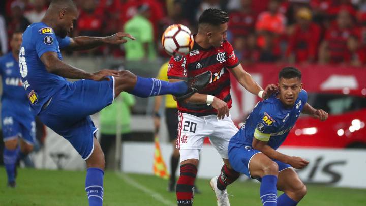 Sigue el Flamengo – Cruzeiro en vivo online, partido de los octavos de final de la Copa Libertadores 2018, que se jugará este miércoles 8 de agosto a partir de las 7:45 p.m., hora colombiana.