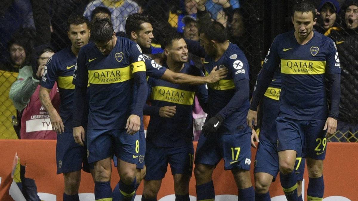 Boca Juniors venció dos goles por cero a Libertad de Paraguay en el juego de ida de los octavos de final de la Copa Libertadores en La Bombonera