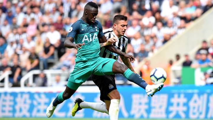 Davinson Sánchez en la victoria de Tottenham 2-1 ante Newcastle