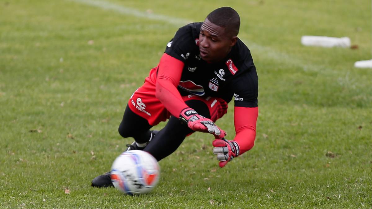 El arquero Carlos Bejarano jugará su primer partido en el semestre con América, este miércoles frente a Leones, por los Octavos de Final de la Copa Águila