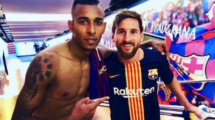 Sebastián Villa y Lionel Messi