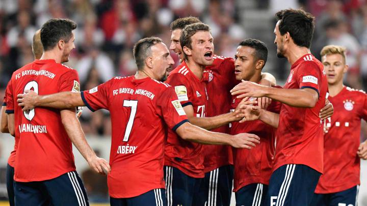 James Rodríguez ingresó al minuto 77 en la victoria 0-3 de Bayern Múnich en casa del Stuttgart. Los goles fueron de Goretzka, Lewandowski y Müller.