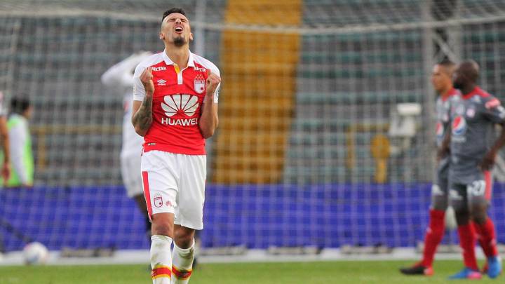 José Moya sufrió lesión de meniscos de las dos rodillas