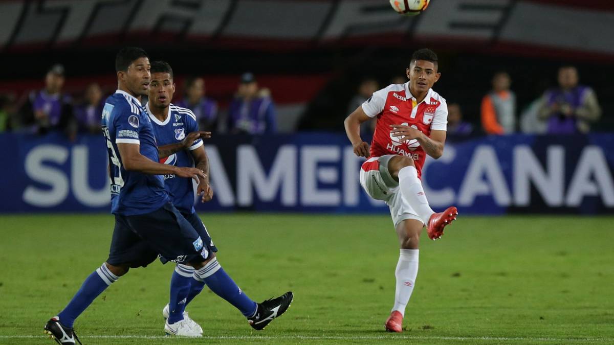 Millonarios de Miguel Ángel Russo, recibe a Jaguares en el partido de vuelta de los cuartos de final de la Copa Águila en el estadio El Campín de Bogotá