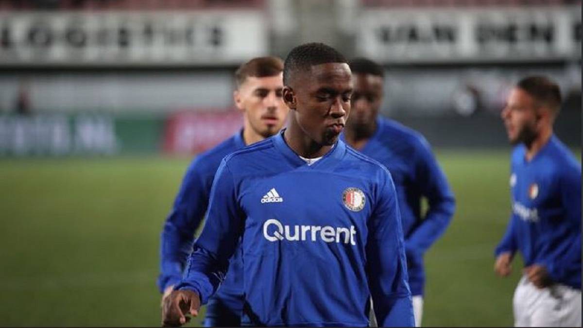 El atacante jugó por primera vez un partido completo con el Feyenoord
