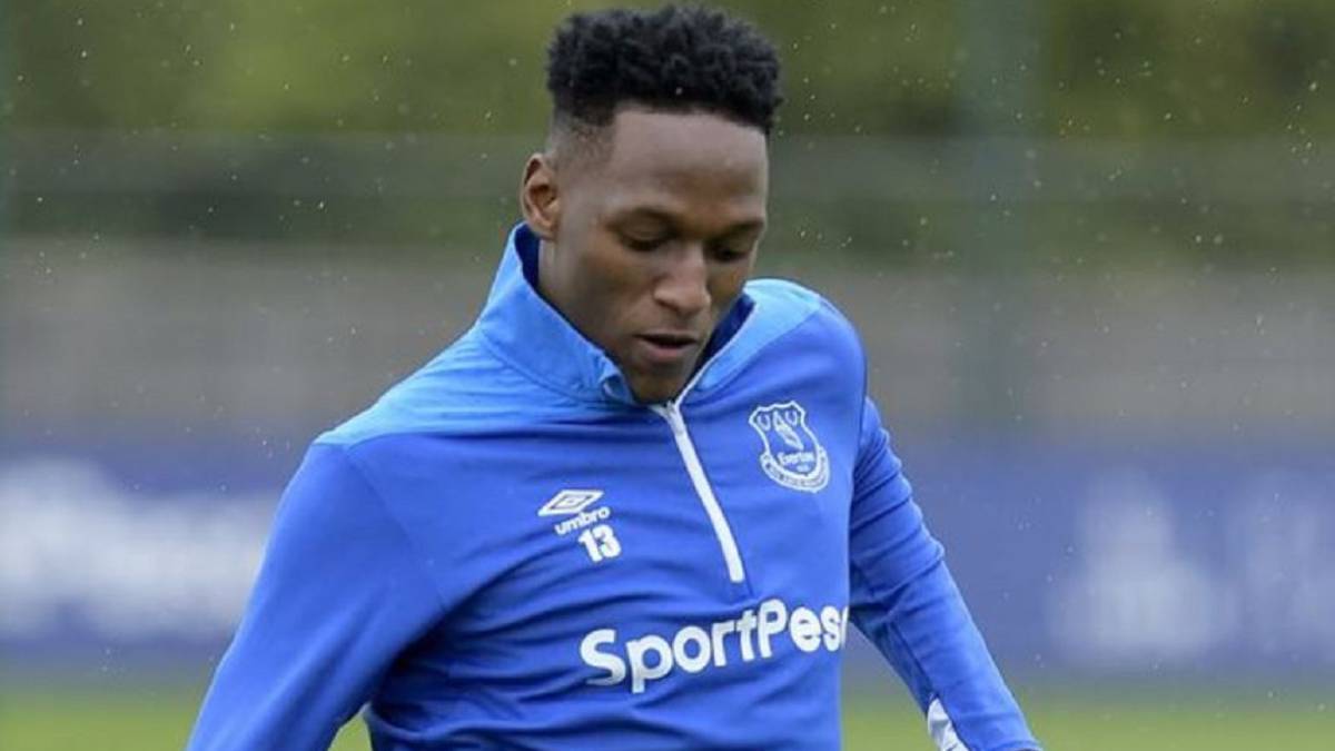 Yerry Mina se volvió a lesionar y no podrá debutar este sábado con el Everton ante el Fulham en la Premier League. El colombiano no se fracturó
