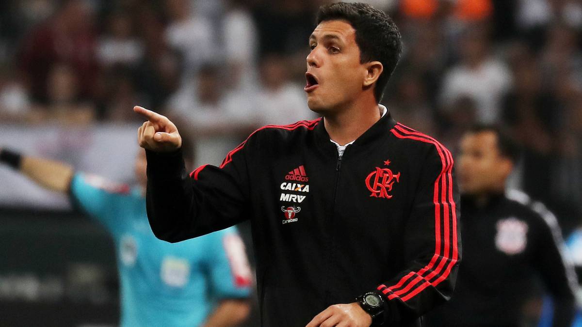 Los colombianos Gustavo Cuéllar, Fernando Uribe, Marlos Moreno y Orlando Berrío se quedaron sin técnico en Flamengo, tras la salida de Mauricio Barbieri.