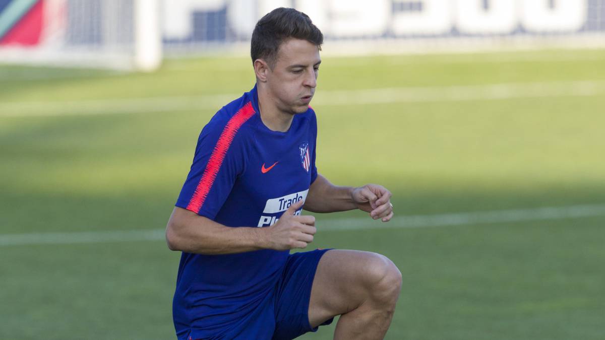 Santiago Arias convocado para el derbi español entre Real y Atlético