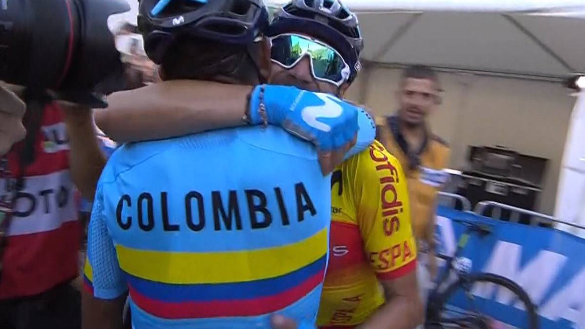 Nairo felicita a su compañero Valverde tras el título en el Mundial de Ciclismo