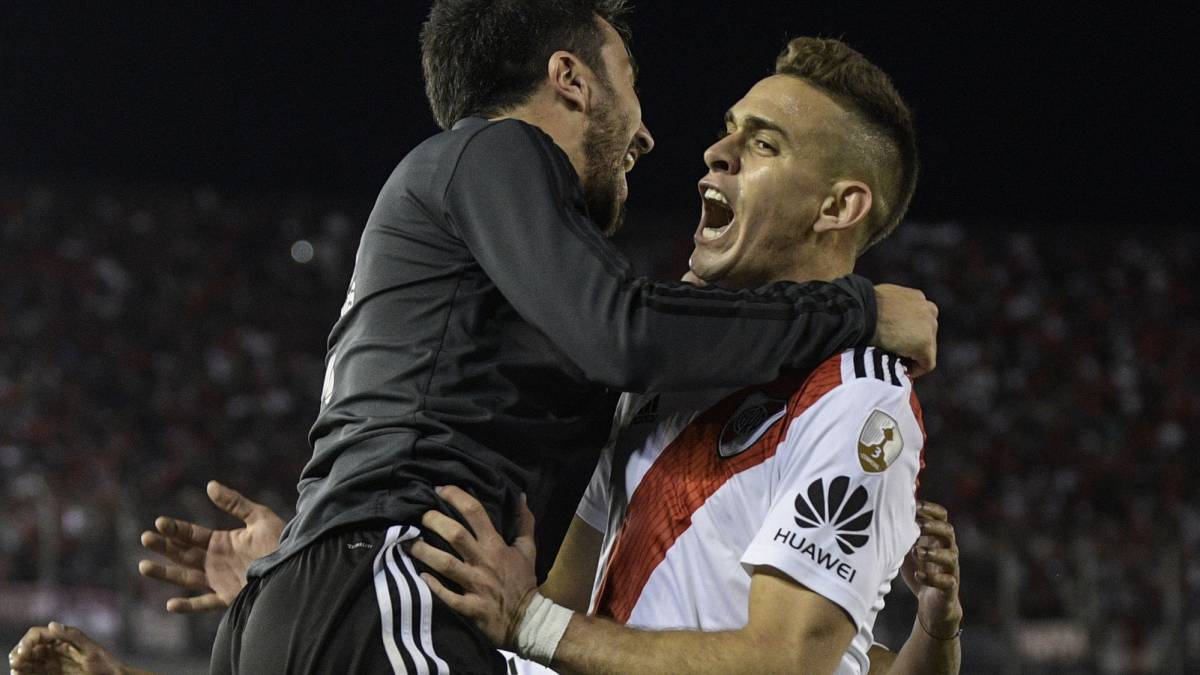 El delantero colombiano Rafael Santos Borré fue figura de River Plate en el triunfo contra Independiente por Copa Libertadores al anotar gol y poner otro.