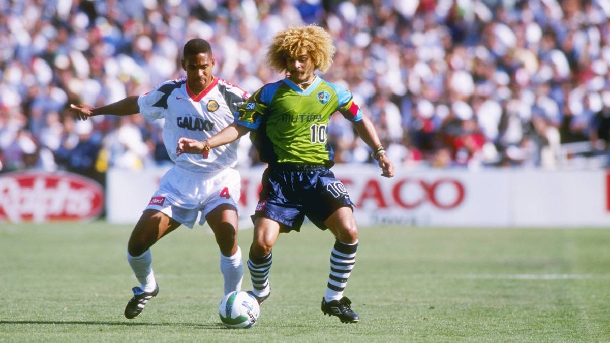 Carlos 'El Pibe' Valderrama analizó el presente de la Selección Colombia, que este jueves enfrenta a Estados Unidos. Habló sobre su paso por Tampa y MLS.