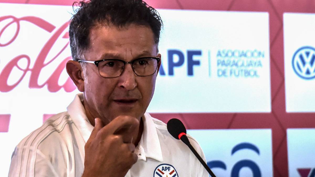 Juan Carlos Osorio, técnico de la Selección de Paraguay, habló ene rueda de prensa ante los medios de ese país sobre su continuidad en el cargo