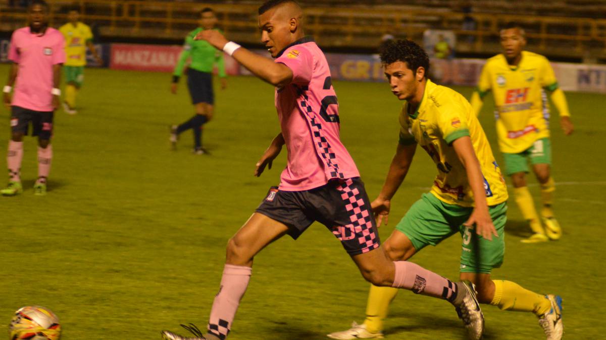 Boyacá Chicó derrotó a Jaguares y le descontó distancia al Atlético Huila en el descenso a falta de cuatro fechas para que termine la Liga Águila II-2018.