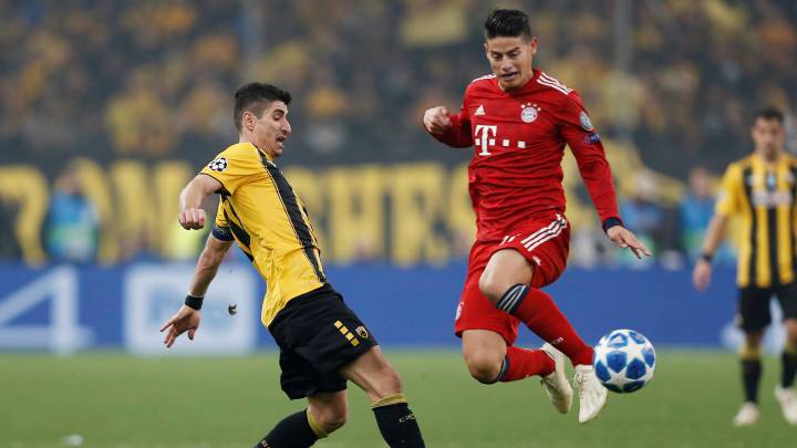 James Rodríguez ante el AEK Atenas en Champions League