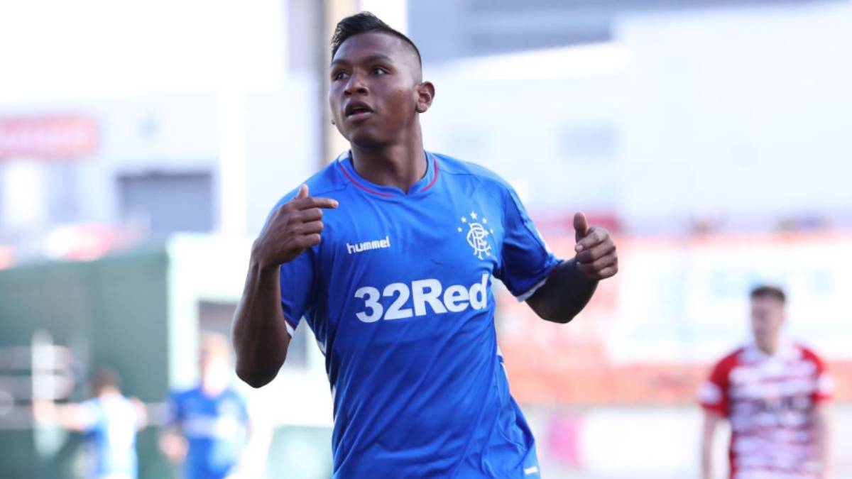Alfredo Morelos pasó de las criticas y las dudas a los elogios de los hinchas y exjugadores del Rangers en Escocia. El colombiano lleva 12 goles