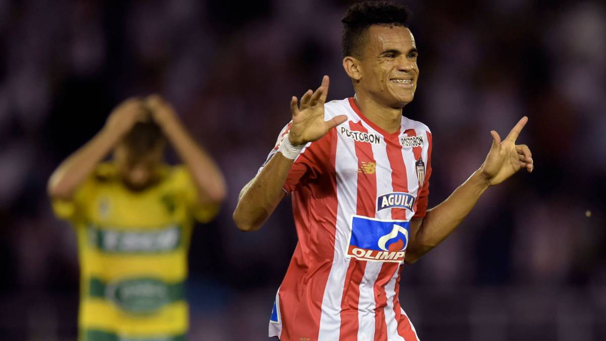 Junior de Barranquilla recibió a Defensa y Justicia en el juego de ida de los cuartos de final de la Copa Sudamericana en el estadio Metropolitano