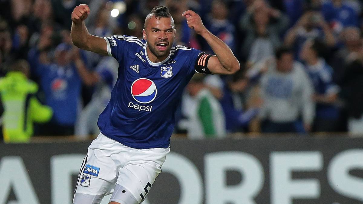 El defensor central de Millonarios Andrés Felipe Cadavid tiene un nuevo récord con el equipo bogotano conseguido en los torneos de la temporada 2018