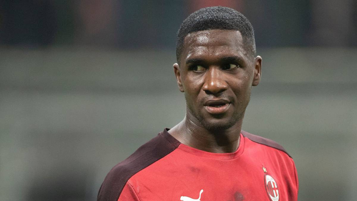 Cristian Zapata fue criticado por la Gazetta dello Sport por su rendimiento en la derrota del AC Milan 0-2 ante el Betis en la Europa League