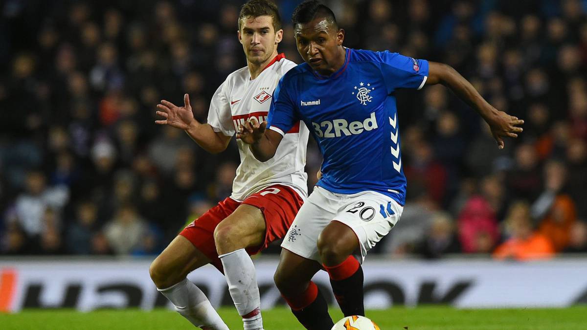 El delantero colombiano Alfredo Morelos anotó un gol en el partido de Rangers contra Kilmarnock, por la fecha 11 de la Premier League de Escocia.