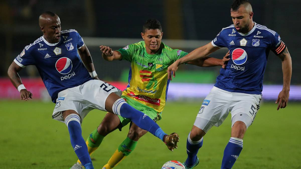 Millonarios visita al Atlético Huila en el estadio Guillermo Plazas Alcid en el desarrollo de la décimo octava jornada de la Liga Águila II - 2018