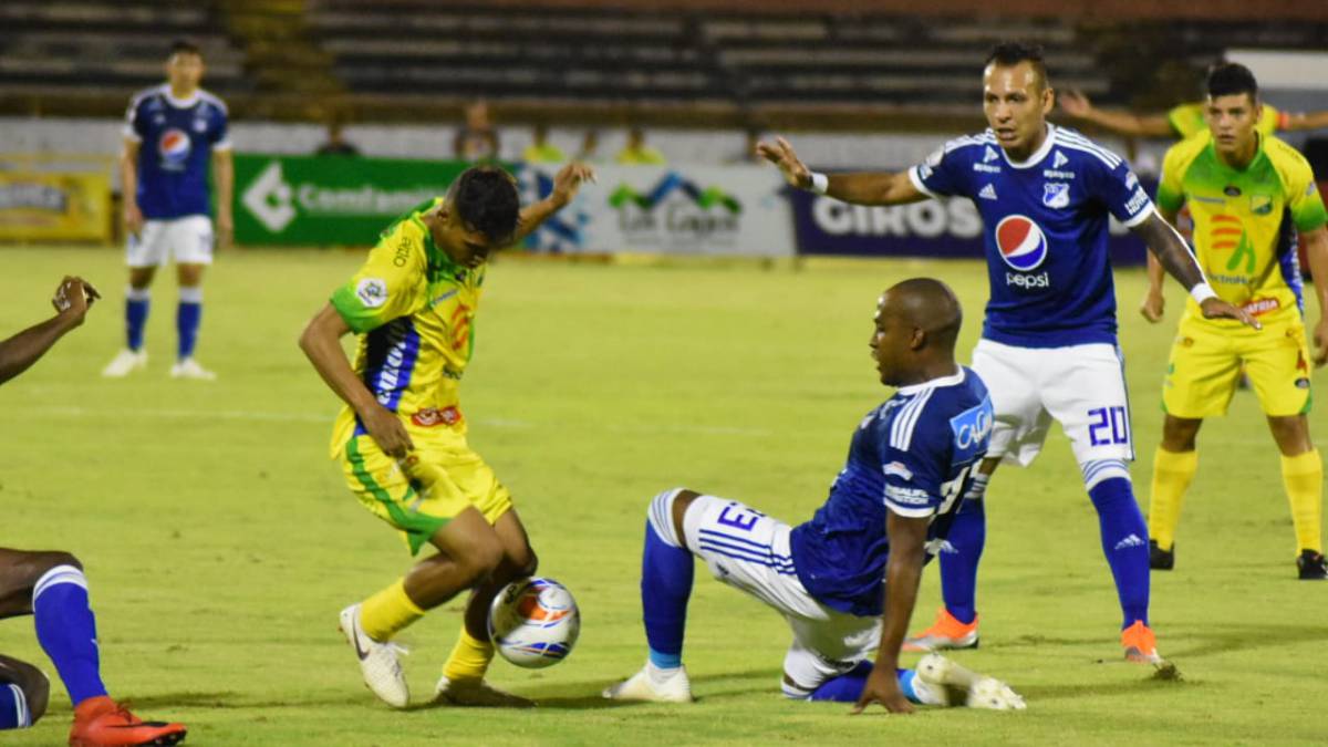 Millonarios perdió 1-0 contra Atlético Huila en partido correspondiente a la fecha 18 de la Liga Águila, disputado en el estadio Guillermo Plazas de Neiva.