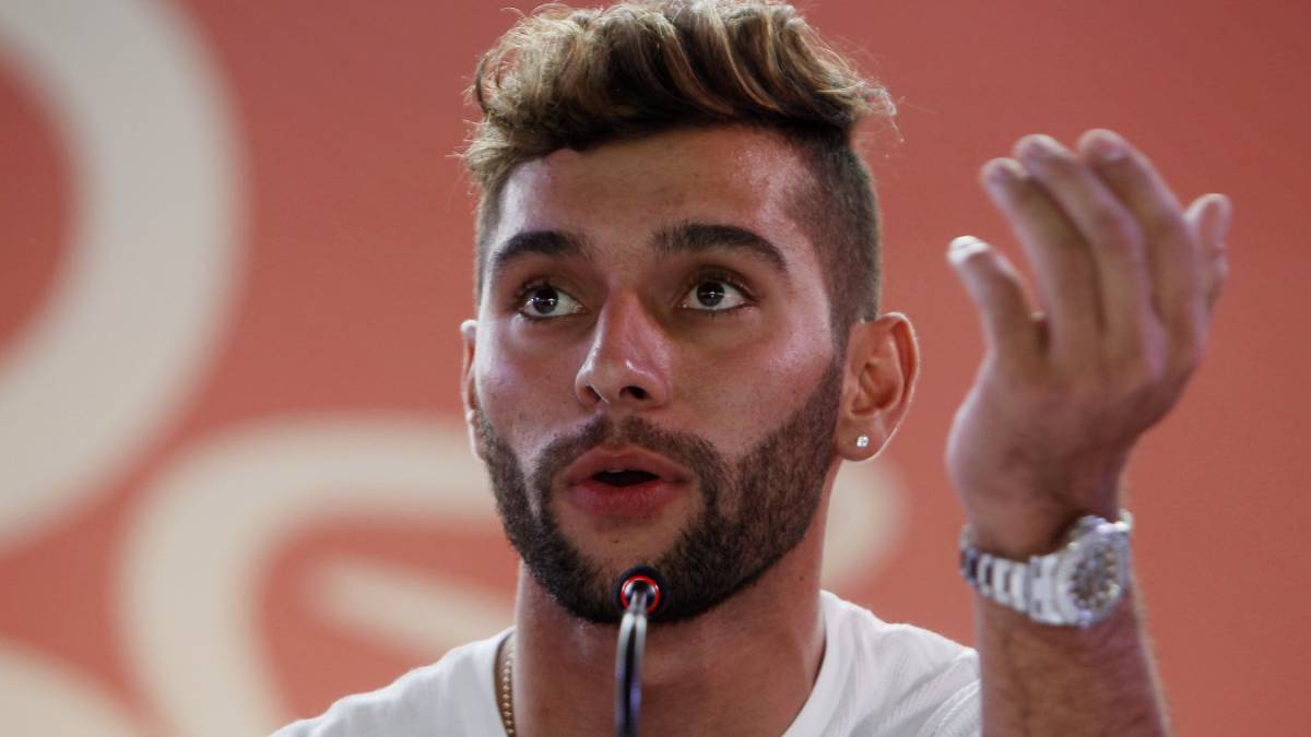 El ciclista colombiano Fernando Gaviria estuvo en el conversatorio del Giro de Rigo y habló sobre su salida del Quick Step y llegada al Emirates