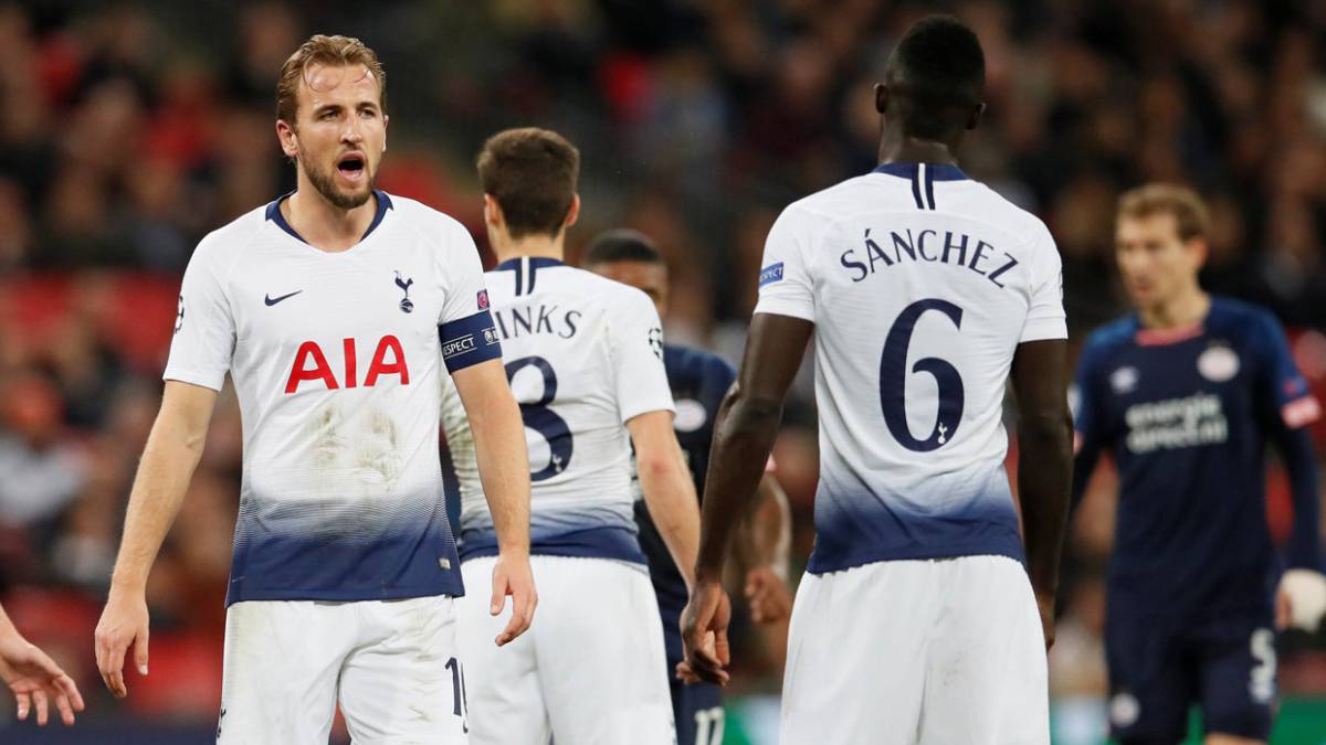 Con Dávinson Sánchez durante los 90 minutos, Tottenham ganó 2-1 al PSV con un doblete de Harry Kane. El equipo sigue con opciones en la Champions League