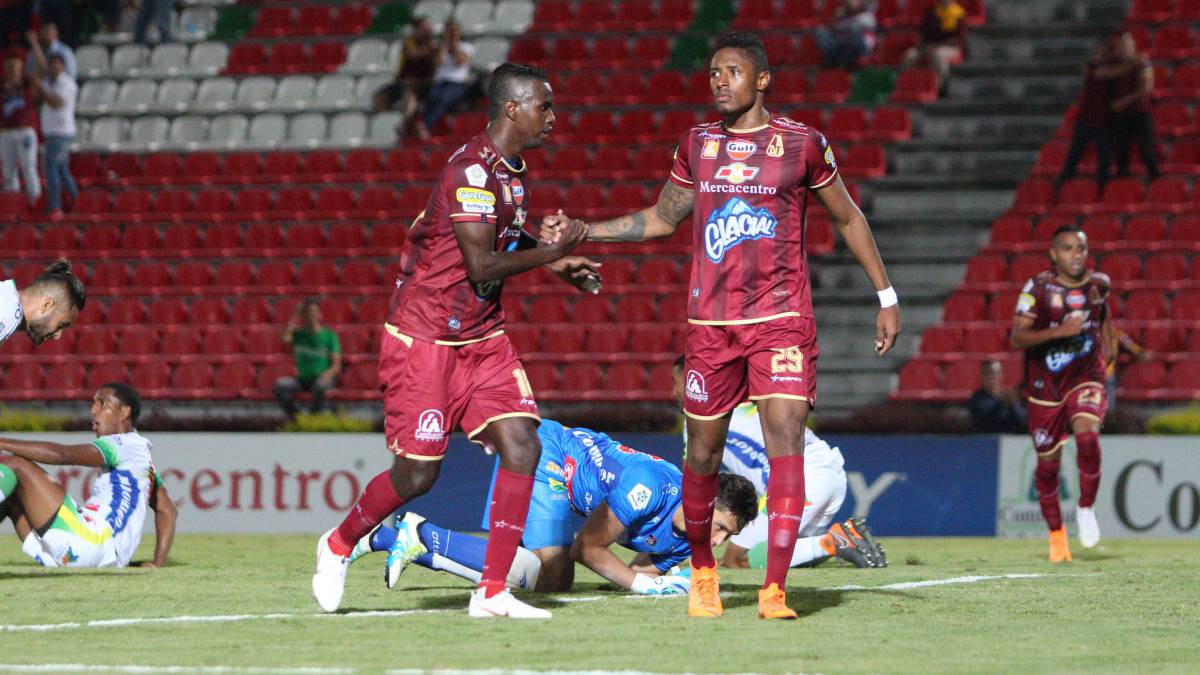 Deportes Tolima venció 3-0 a Once Caldas en el estadio Manuel Murillo, en partido pendiente correspondiente a la fecha 14 de la Liga Águila II-2018.