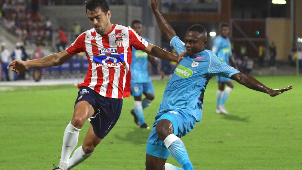 Jaguares de Montería venció 1-2 a Junior en el estadio Romelio Martínez de Barranquilla, en el complemento de la jornada 19 de la Liga Águila II-2018.