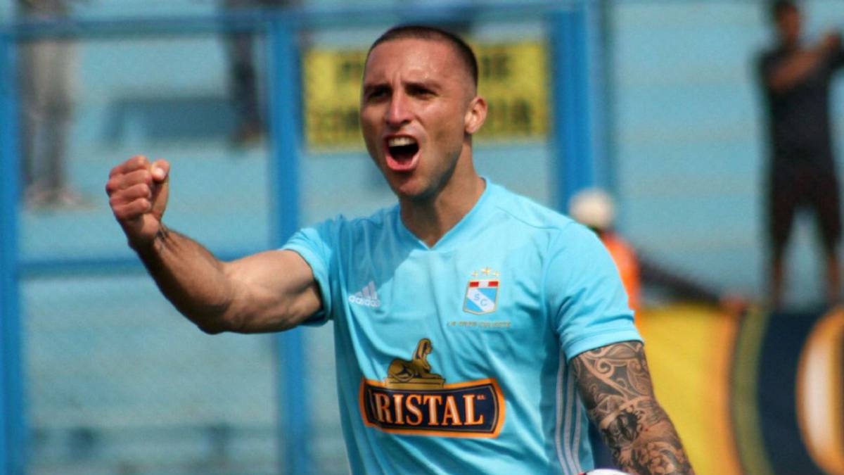 Atlético Nacional estaría interesado en Emanuel Herrera, delantero argentino de Sporting Cristal