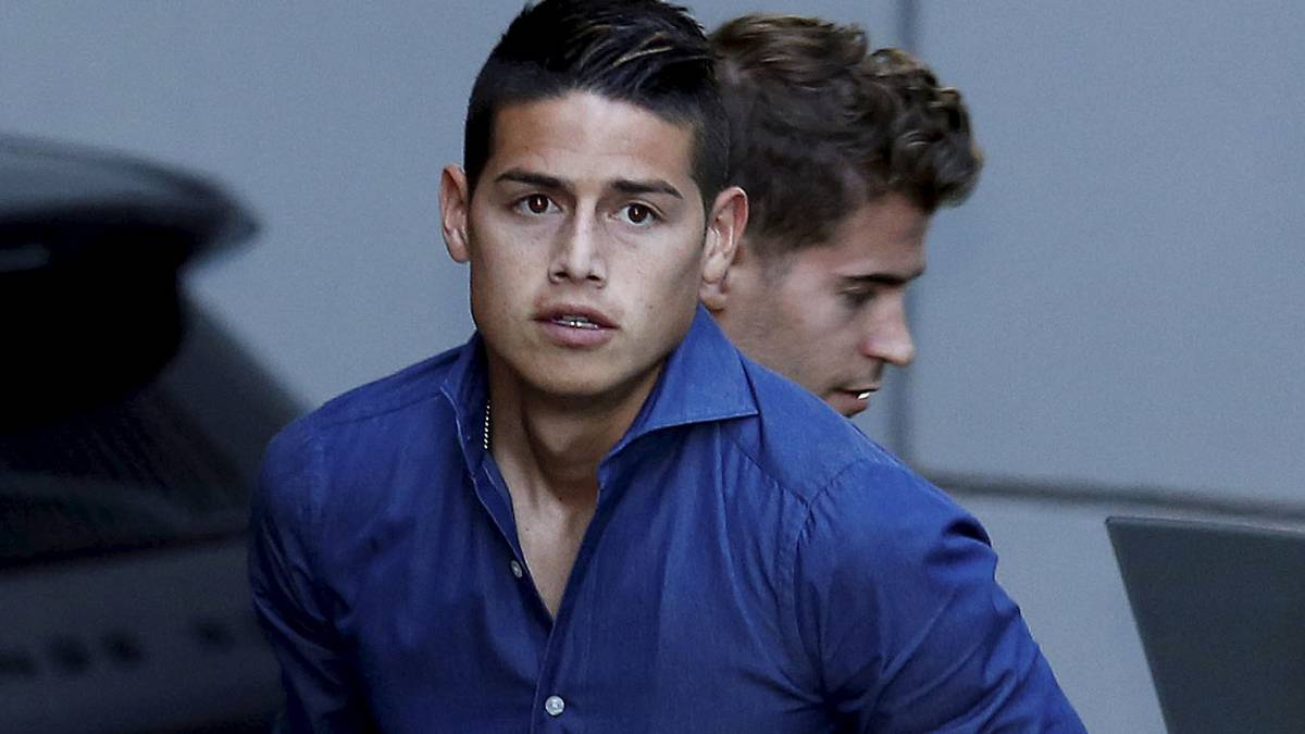 James Rodríguez regresa a Alemania para continuar con su recuperación