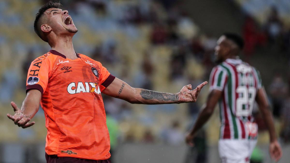 Fluminense recibió a Atlético Paranaense en el estadio Maracaná en el juego de vuelta de la semifinal de la Copa Sudamericana entre los equipos brasileños